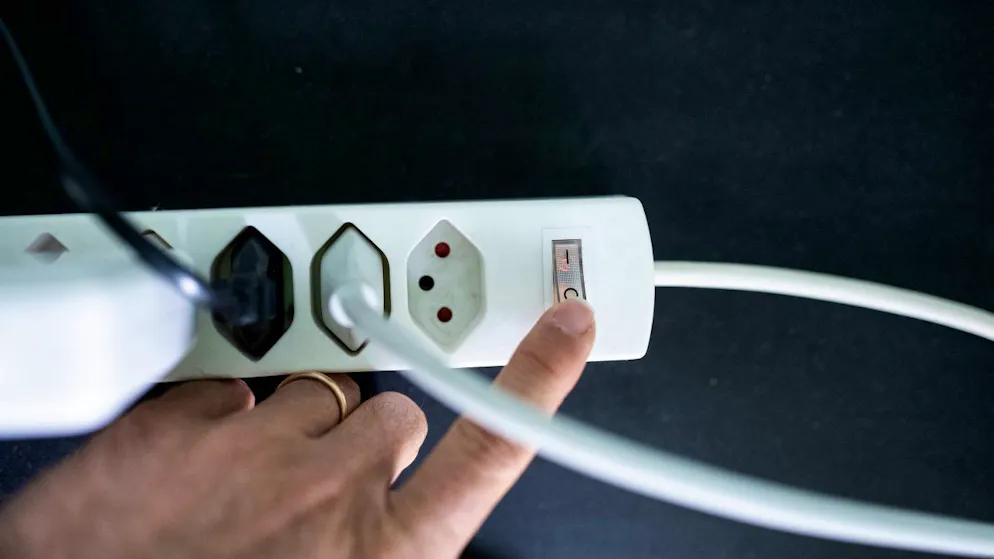 Das EWN hat 2023 gut mit Strom geschäftet. (Symbolbild)