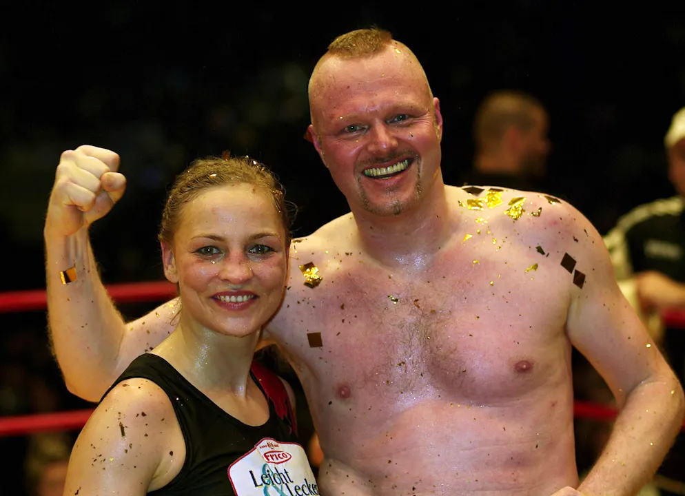 Stefan Raab und Regina Halmich nach dem letzten Boxkampf im Jahr 2007: Jetzt soll ein Rematch stattfinden. 