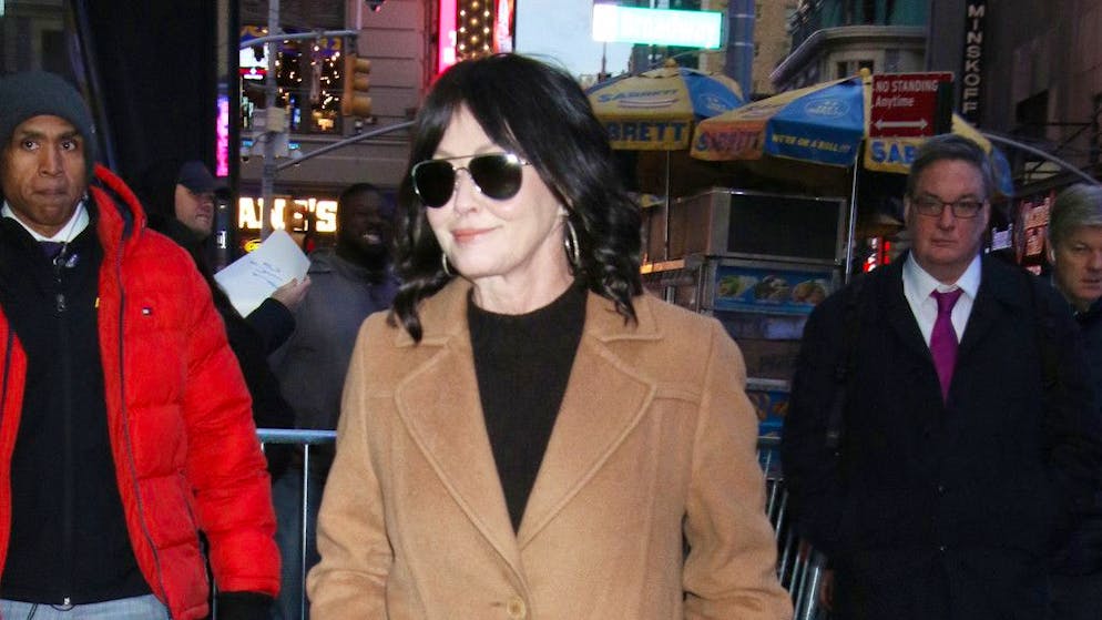 Per il bene di sua madre. Shannen Doherty si prepara alla morte: «Mi sto liberando dei beni materiali»
