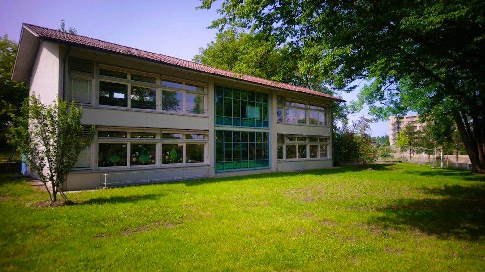 Auf dem Schulareal Steigerhubel werden Böden saniert. (Archivbild)