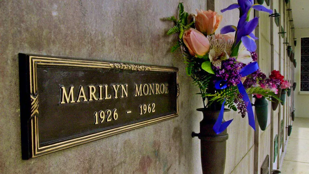 Riposare per l'eternità vicino a Marilyn Monroe. Un industriale di Beverly Hills ha acquistato un loculo non lontano da quello dove giace la diva di "A Qualcuno Piace Caldo". (Foto archivio)
