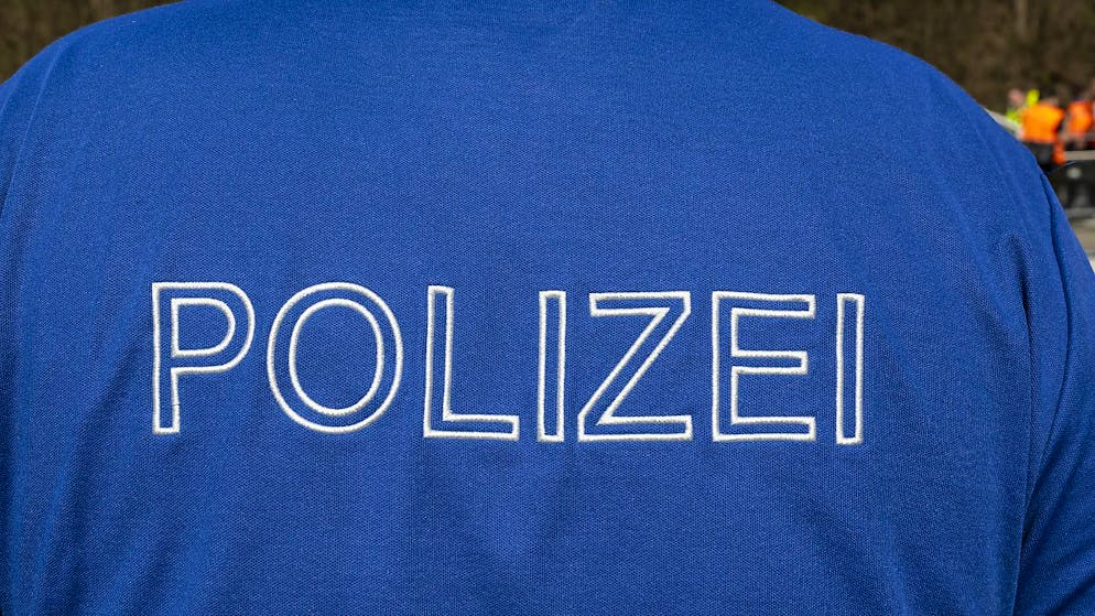 Im Zuge der Anhaltung wurde einer der Festgenommenen sowie ein Baselbieter Polizist leicht verletzt. (Symbolbild)