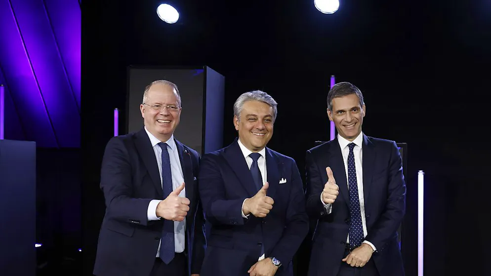 Les CEO du groupe Volvo, Martin Lundstedt, du groupe Renault, Luca De Meo, et le président et CEO du groupe CMA CGM, Rodolphe Saade (de gauche à droite) devant la presse mercredi. (archive)