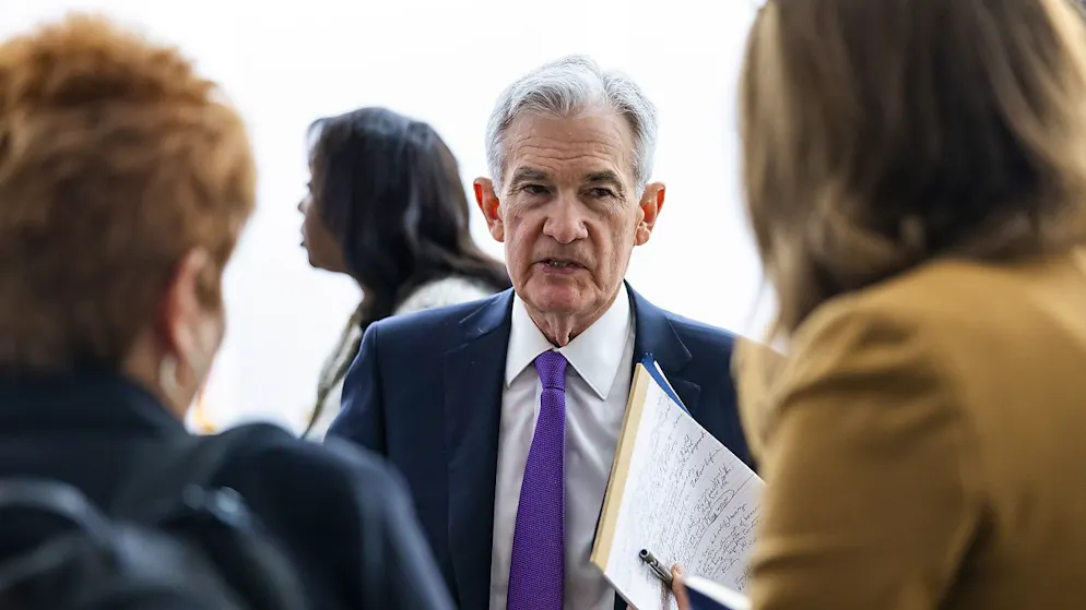 La Fed doit se concentrer sur ses missions, le contrôle de l'inflation et le plein emploi, et ne pas s'aventurer dans d'autres domaines, tels que la lutte contre le réchauffement climatique, a estimé son président Jerome Powell.