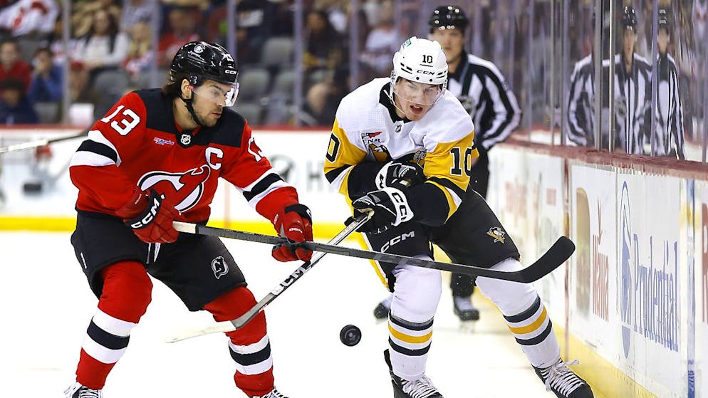 Die New Jersey Devils mit Nico Hischier (links) brachen im dritten Drittel förmlich ein