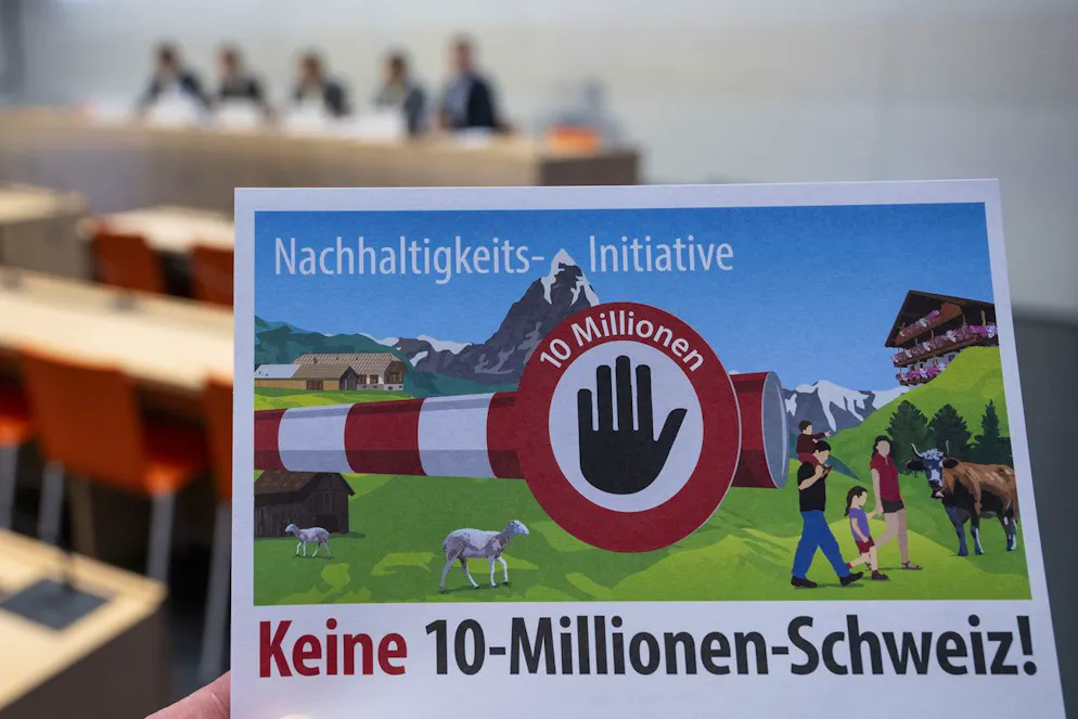 Im Sommer 2023 hat die SVP die Initiative «Keine 10-Millionen-Schweiz! (Nachhaltigkeits-Initiative)» lanciert.