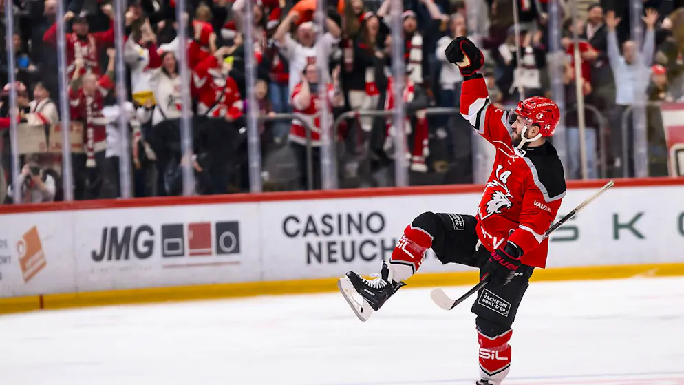 Lausanne siegt zur Geisterstunde - Gallery. Um 00.40 Uhr beendet Jason Fuchs für Lausanne das drittlängste Spiel in der Schweizer Playoff-Geschichte