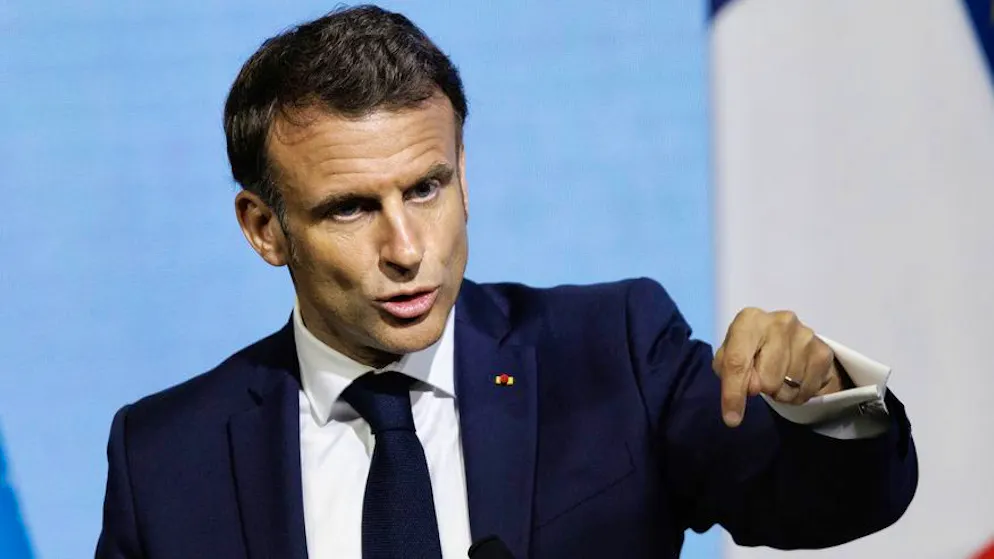 Emmanuel Macron est disposé à engager un bras de fer avec l'Algérie.