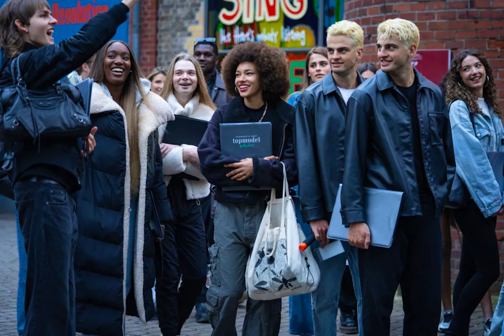 «GNTM»: Folge 8 mit «Nipplegate» und Orientierungsproblemen. Die Zwillinge Julian und Luka liefen in dieser Folge von GNTM etwas neben der Spur. Sie konnten sich den Weg auf dem Catwalk nicht merken.