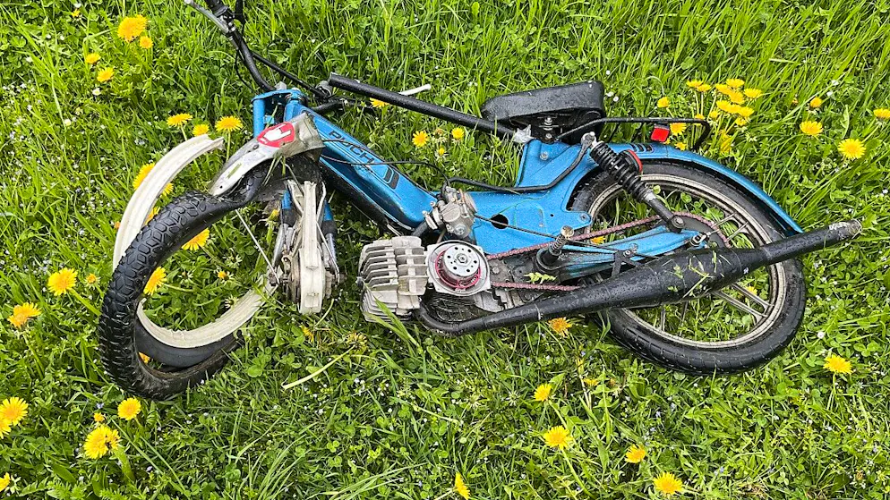 Der 16-jährige Lenker des Mofas verletzte sich beim Unfall schwer.