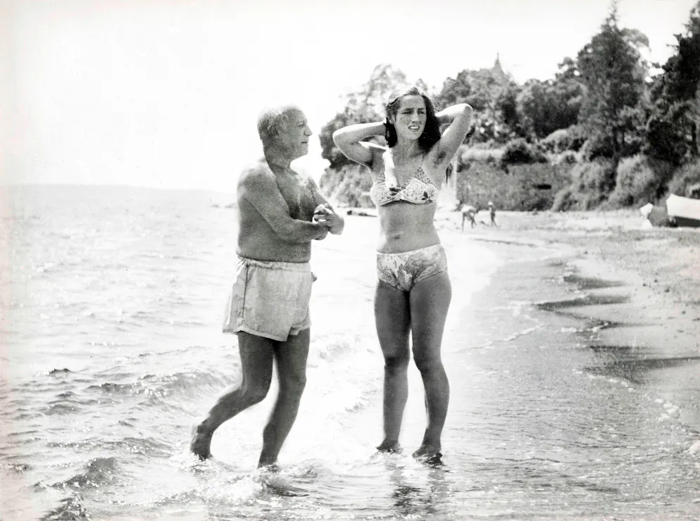 Françoise Gilot: Die einzige Frau, die Pablo Picasso je den Schuh gab. Françoise Gilot (1921 bis 2023) und Pablo Picasso (1881 bis 1973) waren zehn Jahre lang ein Paar.
