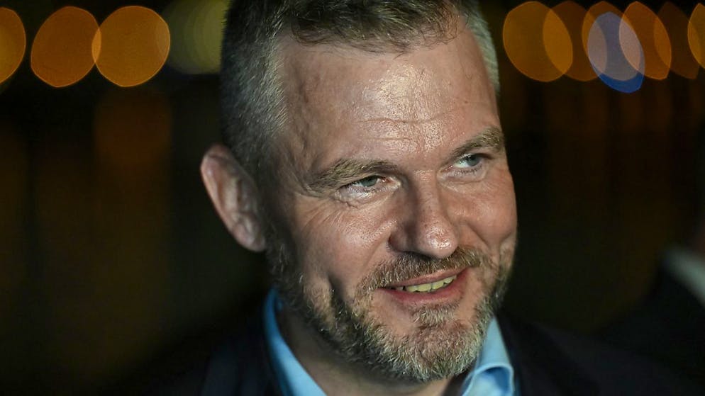 Peter Pellegrini a été ministre dans les précédents gouvernements du populiste Robert Fico. Il l'a même remplacé à la tête du gouvernement en 2018.