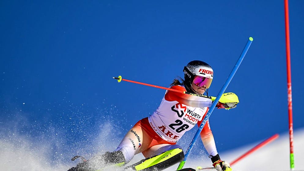 Nicole Good (hier im Weltcup-Slalom in Are) musste nach einem Sturz mit dem Helikopter abtransportiert werden