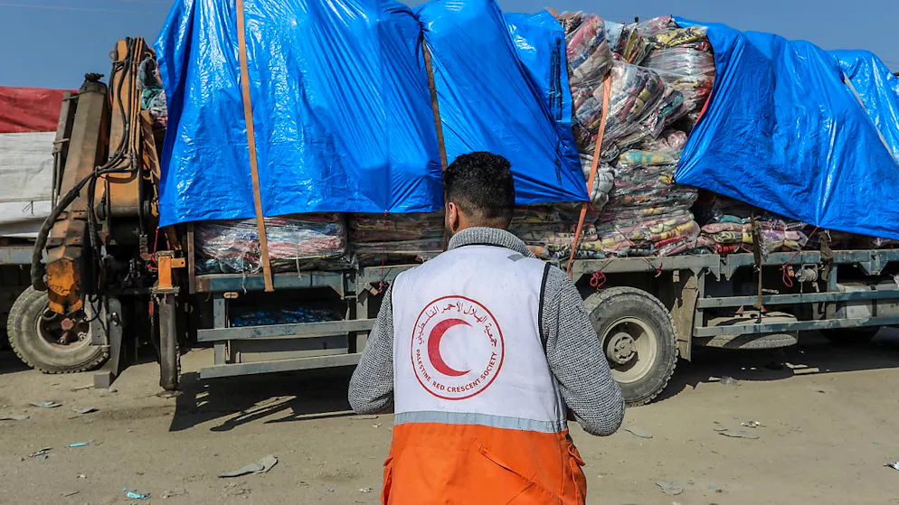 ARCHIV - Hilfsgütertransporter am Grenzübergang Kerem Schalom zwischen Israel und dem Gazastreifen. Foto: Abed Rahim Khatib/dpa