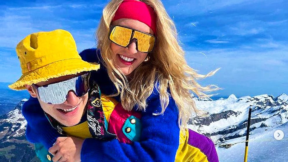 Marco Odermatt und seine Freundin Stella geniessen die gemeinsame Zeit auf dem Titlis.