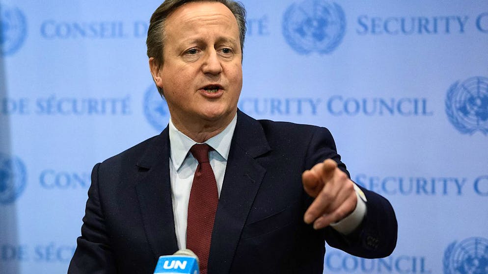 ARCHIV - Der britische Außenminister David Cameron (Archivbild). Foto: Bernd von Jutrczenka/dpa