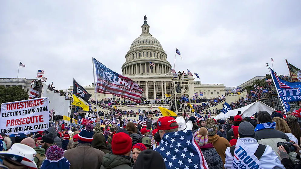 In der am Mittwoch veröffentlichten Analyse werden die ökonomischen Kosten politischer Unruhen in sieben Ländern seit 2018 auf über 13 Milliarden Dollar beziffert. Im Bild: Sturm auf das US-Kapitol in Washington D.C. am 6. Januar 2021. (Archivbild)