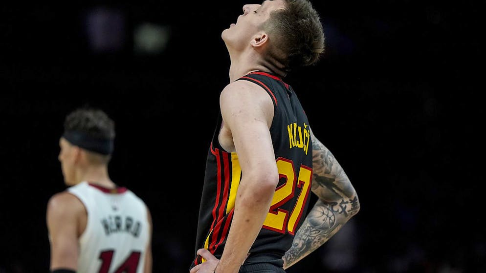 Vit Krejci von den Atlanta Hawks reagiert auf die Niederlage gegen die Miami Heat