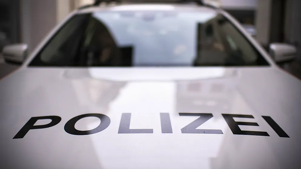 Gemäss Kantonspolizei St. Gallen erbeuteten Diebe in einem Geschäft in Wil SG zahlreiche Handys. (Symbolbild)