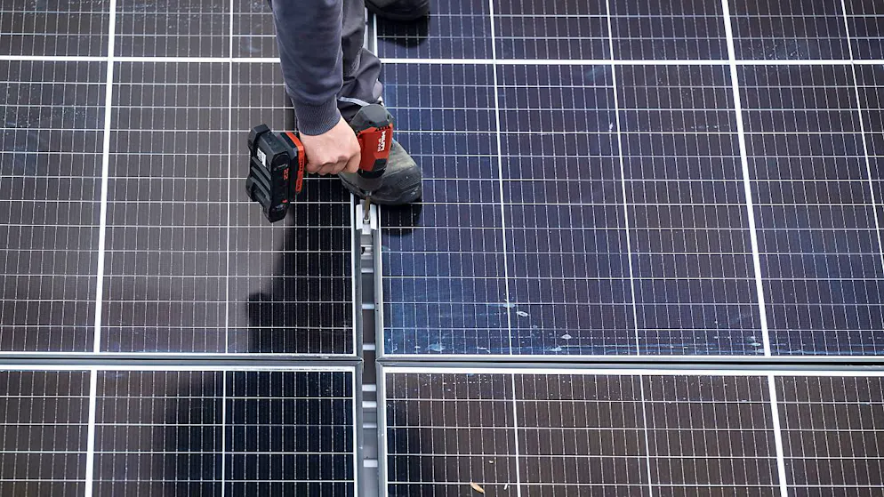 Die St. Galler Regierung wird beauftragt, die bestehende Eigentümerstrategie mit der SAK zeitnah zu aktualisieren und den Ausbau erneuerbarer Energie zu fördern. (Archivbild)