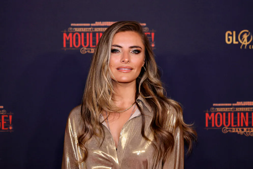 Stars reagieren auf den Elton-Rausschmiss von ProSieben. Schauspielerin Sophia Thomalla findet deutliche Worte zu Eltons Rausschmiss: «Geht absolut gar nicht.»