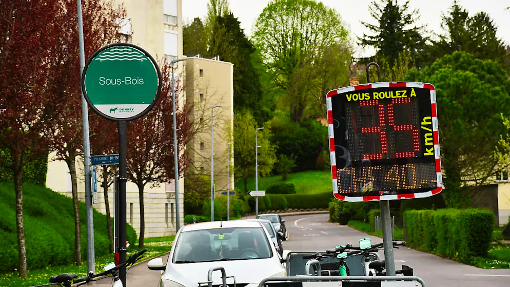 Les radars permettent également d'analyser les vitesses enregistrées afin de cibler les heures comprenant un taux d'infractions élevé.