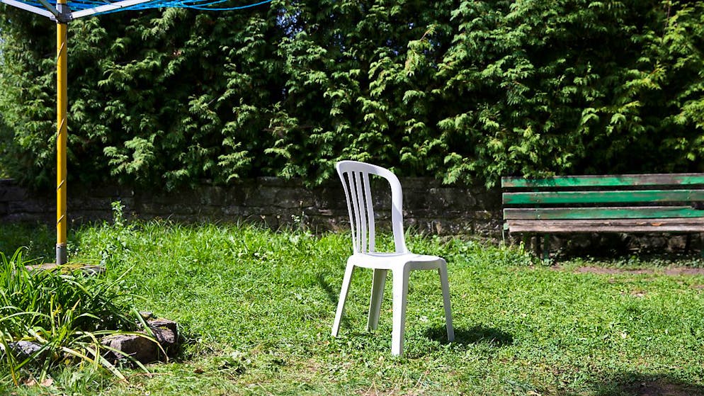 Steht etwa eine Sitzbank oder ein Wäscheständer bereits in der Landwirtschaftszone, soll der Kanton nach einer Lösung suchen, um juristischen Aufwand zu vermeiden. (Archivbild)