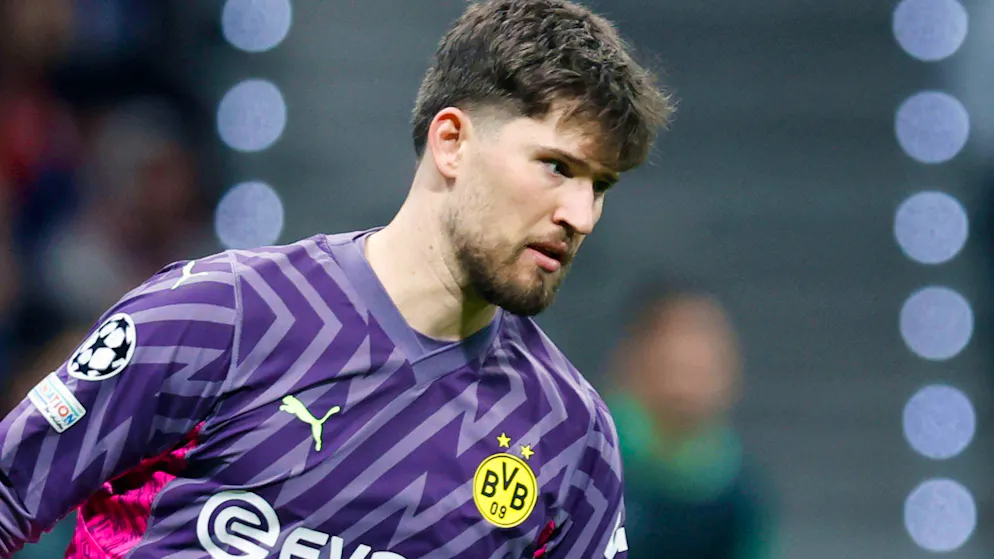 Zu viel Risiko?. Reif kritisiert Nati-Goalie Kobel: «Das Ding muss weg»