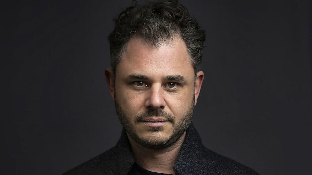 Dok «Wir waren Kumpel» über das Ende des Bergbaus und Klischees - Gallery. Der Schweizer Filmregisseur und Drehbuchautor Christian Johannes Koch hat den Film "Wir waren Kumpel" zusammen mit Jonas Matauschek realisiert. Der Film "Spagat" von 2020 war sein Langspielfilmdebut.