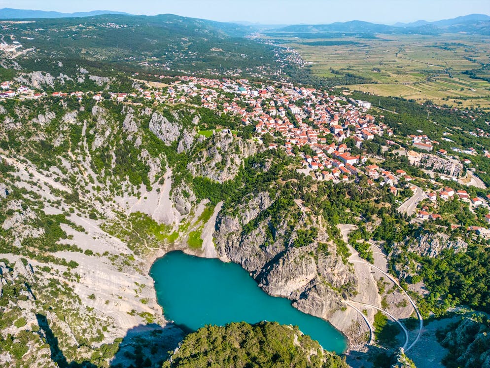 Oubliez Plitvice en Croatie, et partez à la découverte des lacs de Biokovo-Imotski !