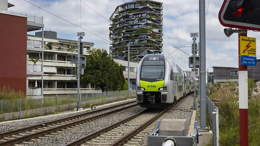 Neuer Passagierrekord: Ein Zug der BLS in Wabern BE. (Archivbild)