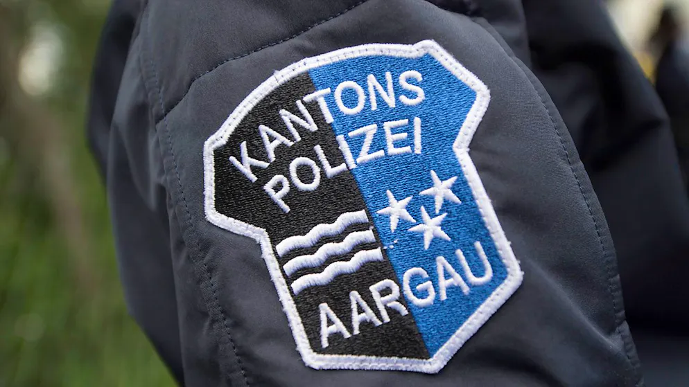 Viele Lenkende wissen nicht, wie breit ihr Fahrzeug ist, stellt die Kantonspolizei Aargau nach einer Kontrolle im A1-Baustellenbereich auf der Höhe Aarau West fest. (Symbolbild)