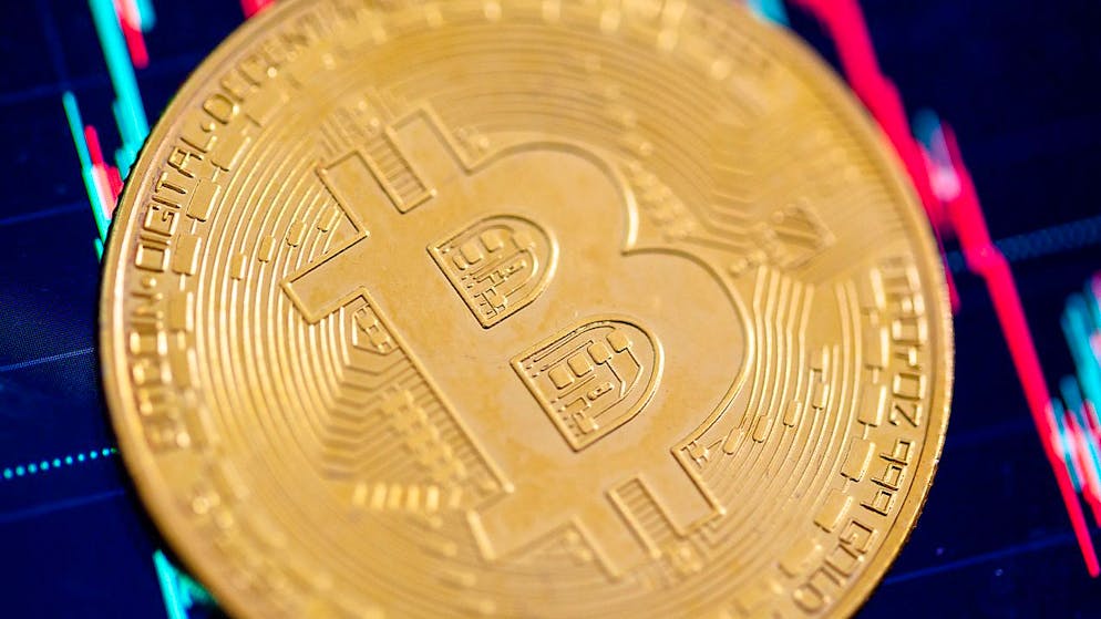 Das Bitcoin-Netzwerk verursacht pro Jahr den Ausstoss von knapp 91 Millionen Tonnen CO2. Das ist doppelt so viel, wie die Schweiz an Treibhausgasemissionen verursacht.(Symbolbild)