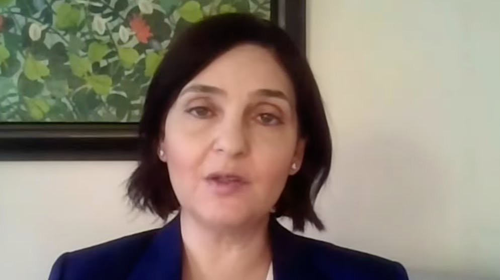 Im Interview mit CNN zeigt sich Maha Yahya besorgt.