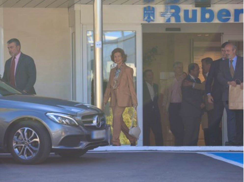 Spaniens Altkönigin konnte nach vier Tagen im Spital wieder nach Hause. Die 85-Jährige litt an einer Infektion.