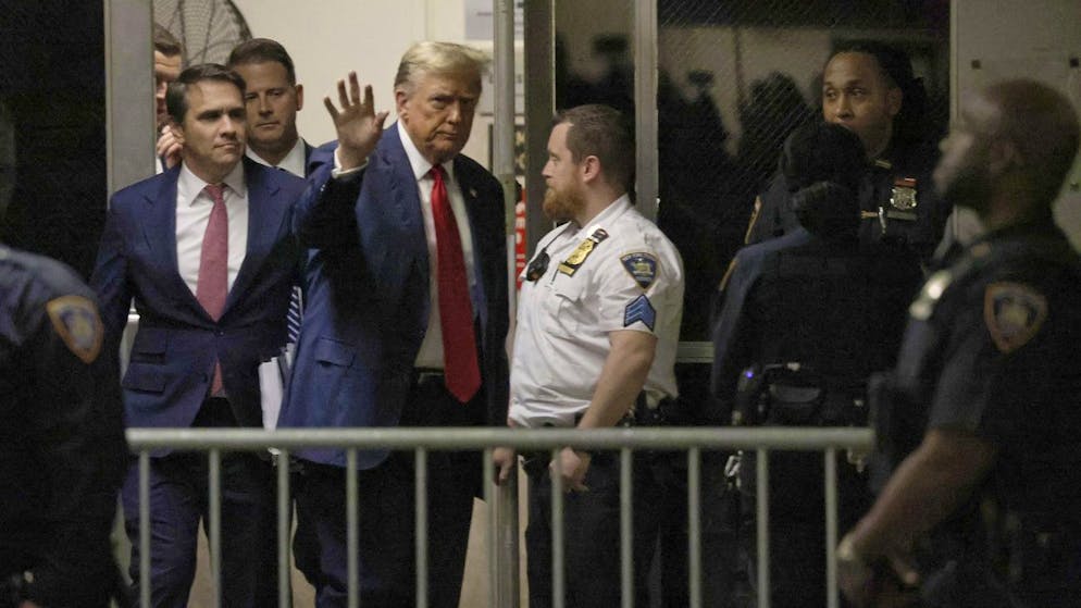 USA. Trump alla sbarra per il primo processo penale: «Processarmi è un attacco all'America»