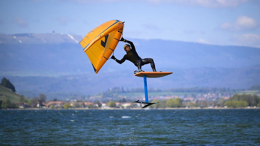 Im Hallwilersee dürfen ab dem 1. Mai auch Segelschiffe mit Foils verkehren. Allerdings müssen sie dabei einen Mindestabstand von 150 Meter vom Ufer einhalten. (Archivbild)