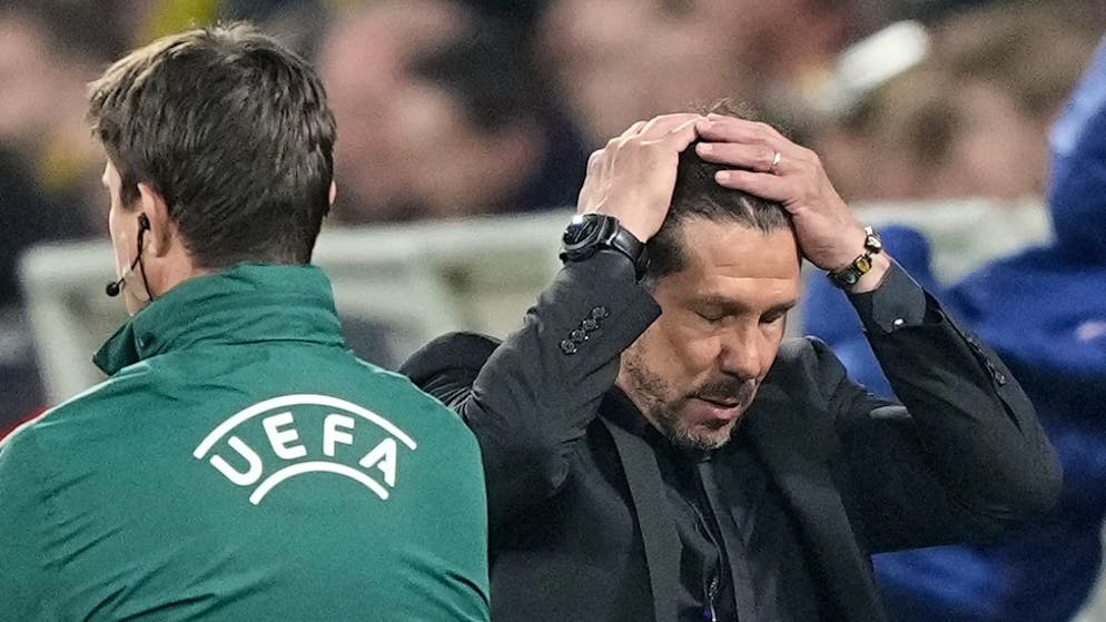 PSG und Dortmund schaffen die Wende und stehen im Halbfinal - Gallery. Atletico Madrids Trainer Diego Simeone konnte es nicht glauben