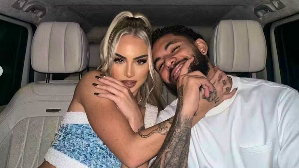 Dopo una breve pausa, Alisha Lehmann e Douglas Luiz sono di nuovo una coppia dal 2023.