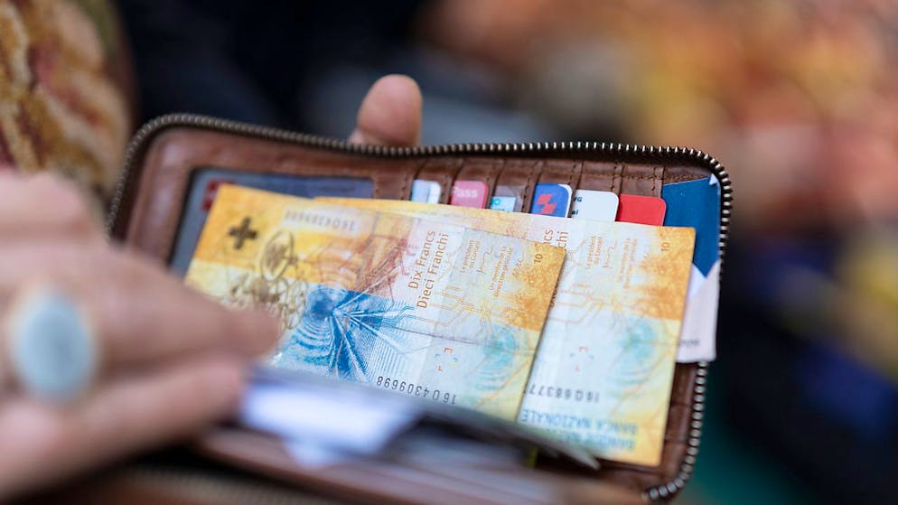 Der Basler Grosse Rat sprach sich für ein Modell der Steuerrückvergütung bei hohen Überschüssen in der Kantonsrechnung aus. (Symbolbild)