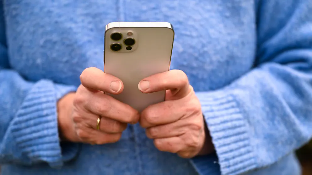 Die Kantonspolizei Solothurn rät, auf sozialen Medien nur Freundschaftsanfragen von Personen anzunehmen, die man aus dem realen Leben kennt. (Symbolbild)