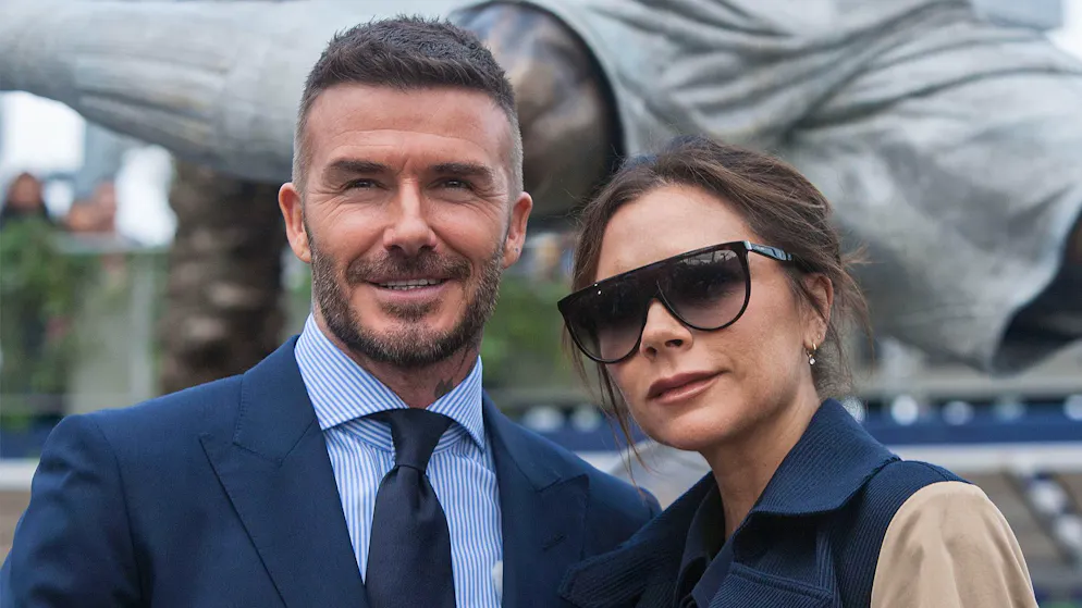 Estate with nine bedrooms. Victoria and David Beckham pay for new villa in cash