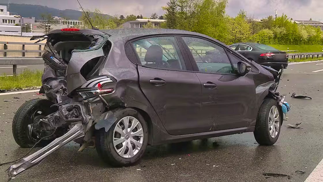 L'autoroute A7 fermée après plusieurs accidents causés par le verglas