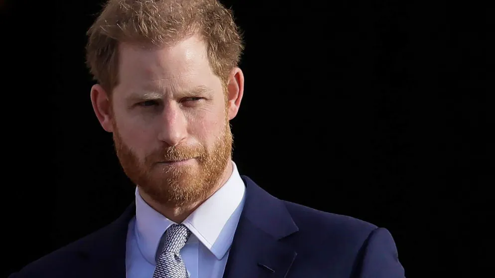 Prinz Harry hat nun die USA zu seinem Heimatort gemacht. Gibt er seine Titel ab, hat er gar keine Verbindungen mehr zu den Royals.