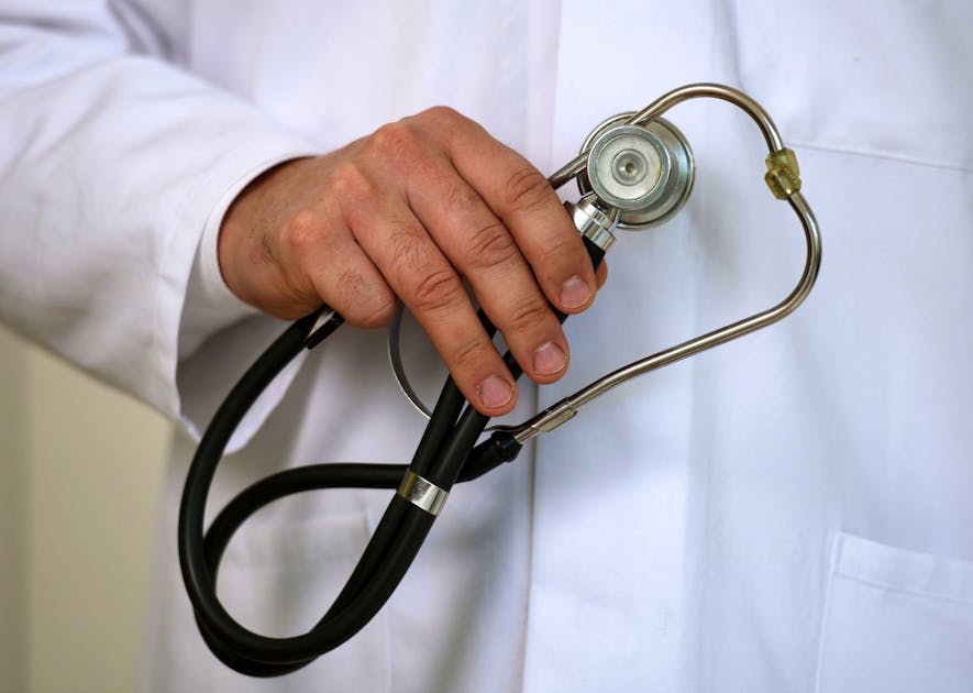 Gesundheitssparmaßnahmen: Therapien-Streit eskaliert - Hersteller gegen Bundespläne