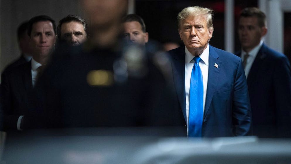 Ex-Präsident Donald Trump verlässt das Strafgericht in Manhattan. (18. April 2024)