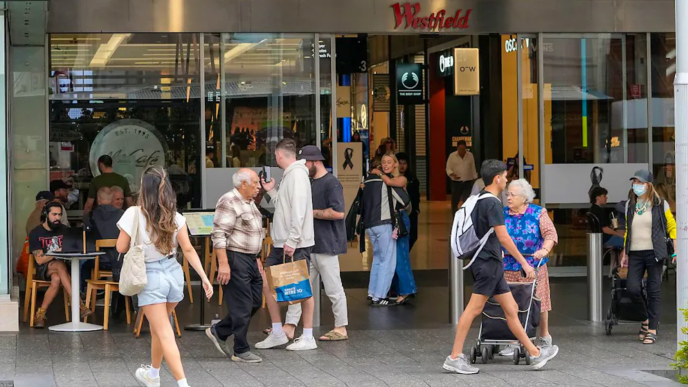 Nach der Bluttat hat die Shopping Mall in Sydney jetzt wieder geöffnet. Foto: Mark Baker/AP