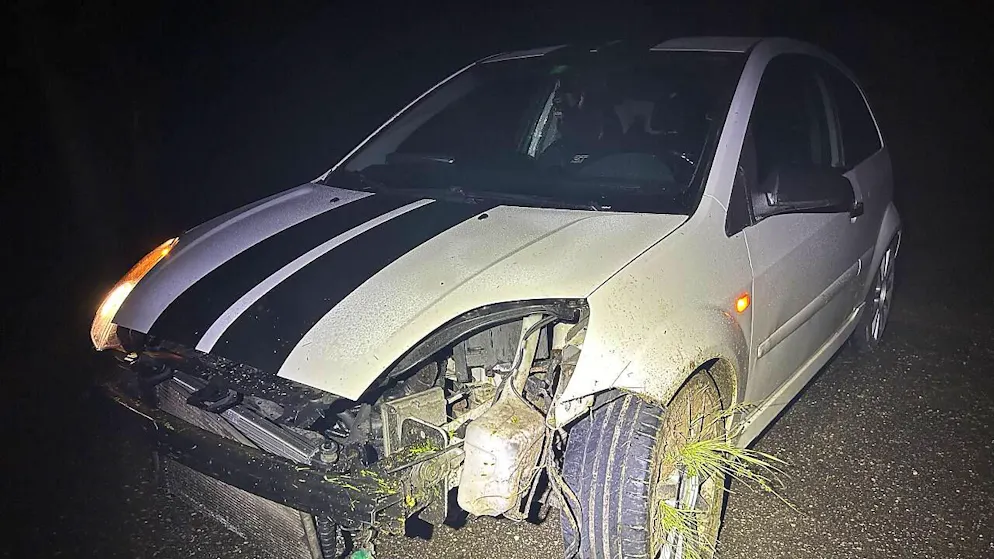 Zwei Autounfälle mit Totalschaden im Aargau - Gallery. Zu einem ähnlichen Unfall kam es in der Nacht auf Samstag in Olsberg AG.