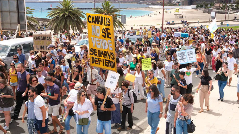 Demonstration gegen das Massentourismusmodell auf Fuerteventura.