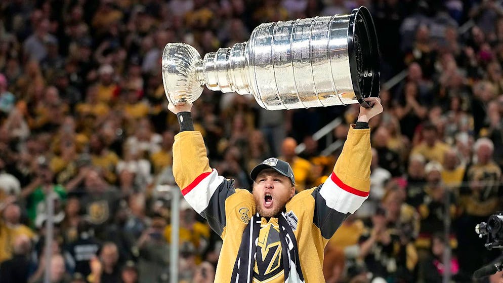 Vier Schweizer mit Ambitionen - Gallery. Die nächsten zwei Monate stehen in Nordamerika im Zeichen der NHL-Playoffs. Vor einem Jahr gewannen die Vegas Golden Knights (auf dem Bild William Karlsson) den Stanley Cup.